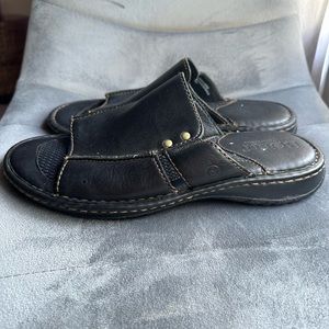BORN Leather Slides M-9 Black